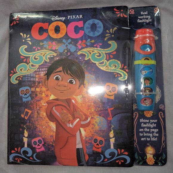 Other - New Disney Pixar - Coco Flashlight Adventure Sound Book